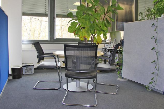 REINZ-Dichtungs-GmbH - Büroeinrichtungen